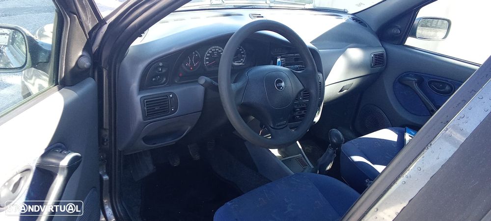 Fiat Palio Weekend 8V - 5