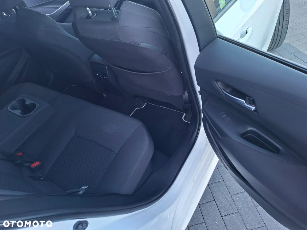 Toyota Corolla 2.0 Hybrid Comfort - 16