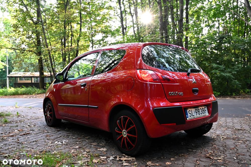 Mitsubishi Colt - 10