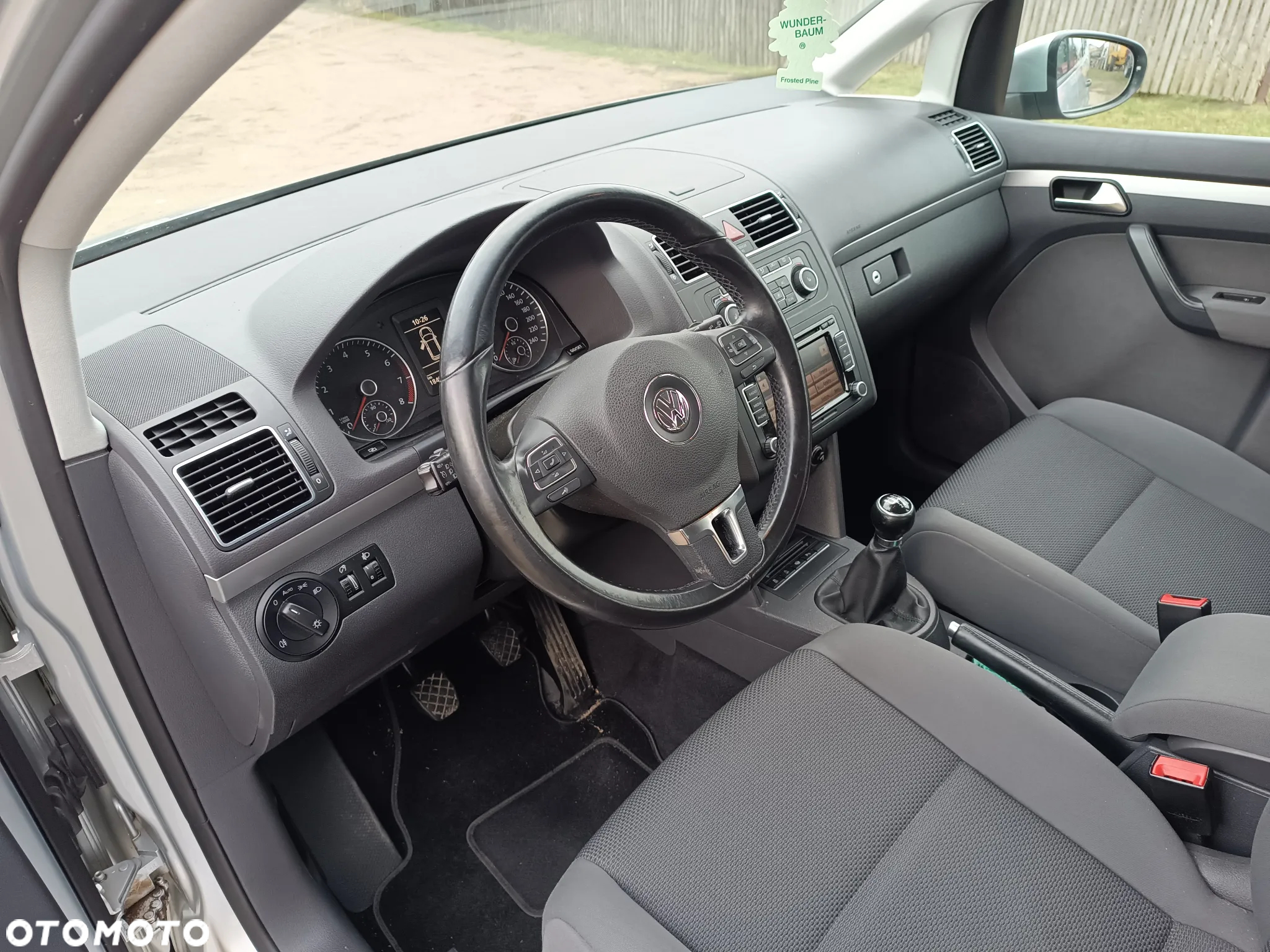 Volkswagen Touran 1.2 TSI BlueMot Comfortline - 12