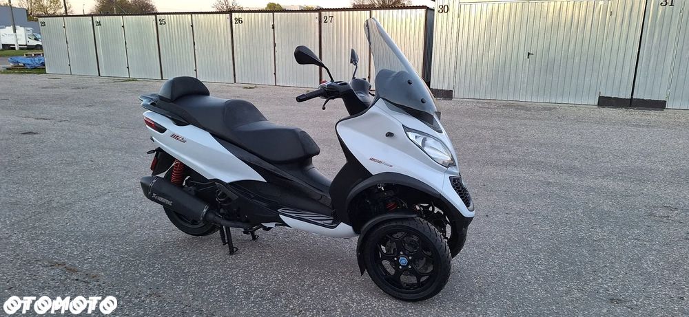 Piaggio MP-3 - 13