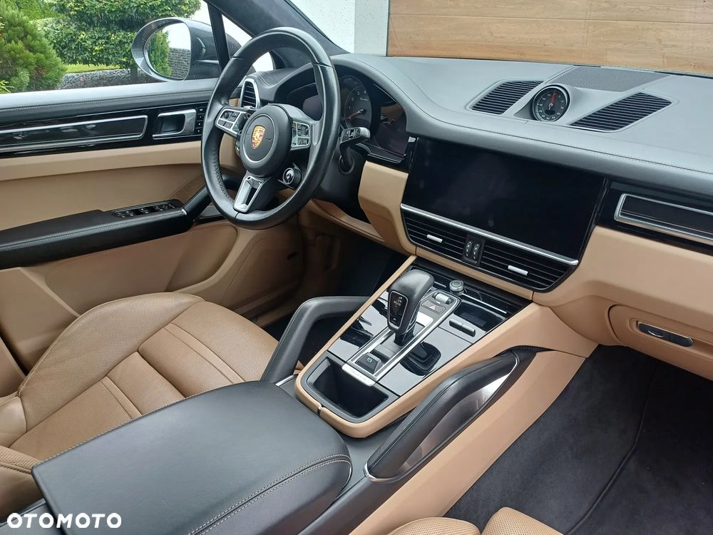 Porsche Cayenne Turbo Tiptronic S - 16