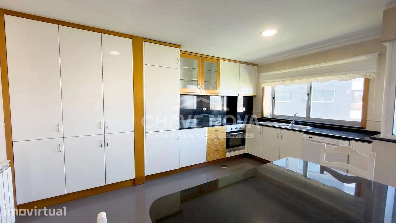 FN - Apartamento T2 Mobilado Como Novo c/ Garagem em Oliveira do Douro - Grande imagem: 4/17