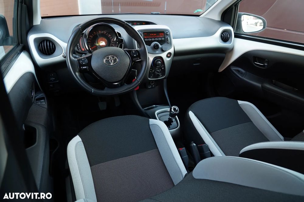 Toyota Aygo 1.0 MultiMode X - clusiv - 12