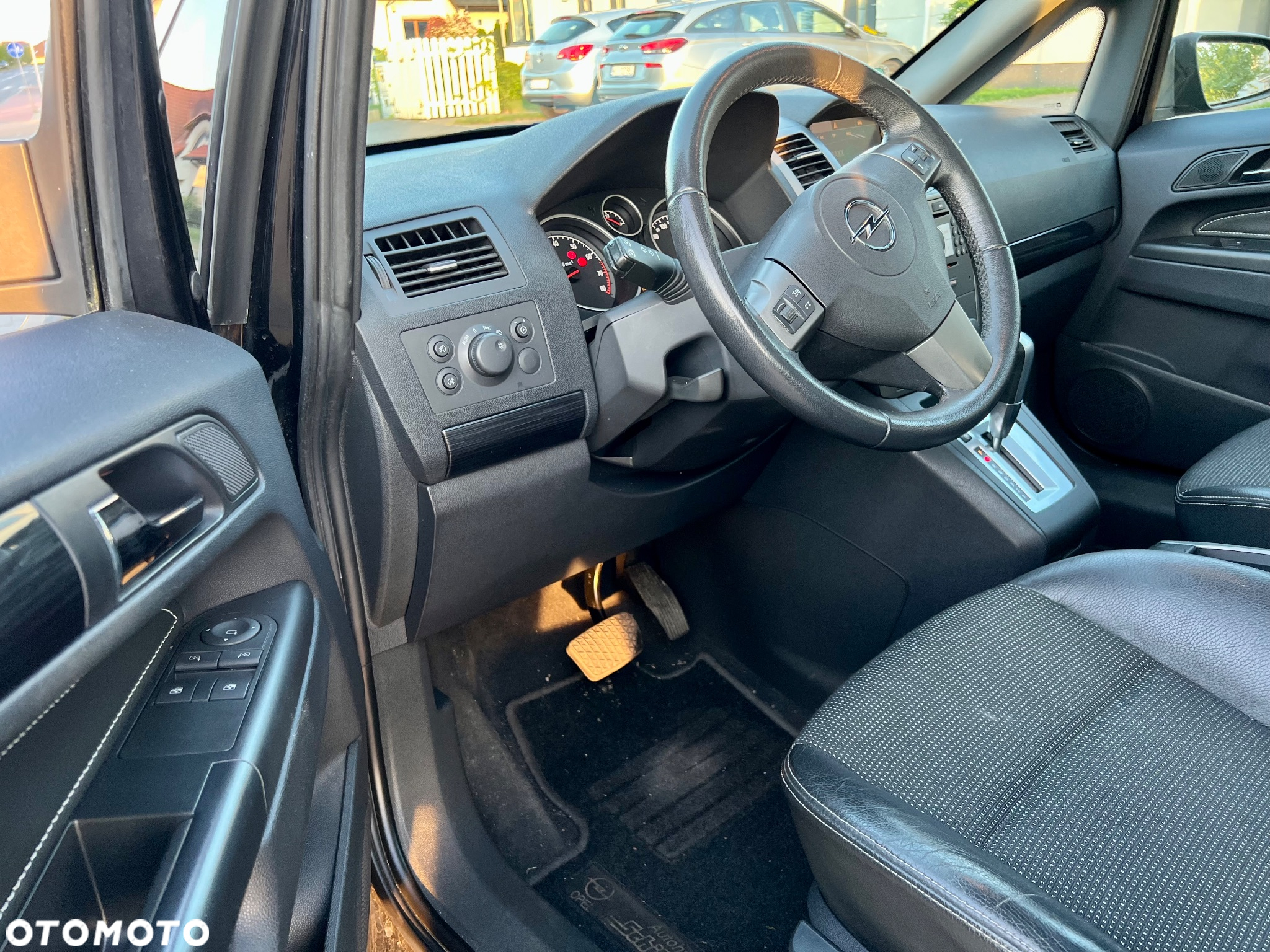 Opel Zafira 2.2 Automatik Cosmo - 28