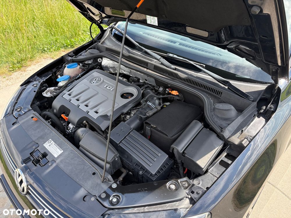 Volkswagen Jetta 2.0 TDI DSG Match - 27
