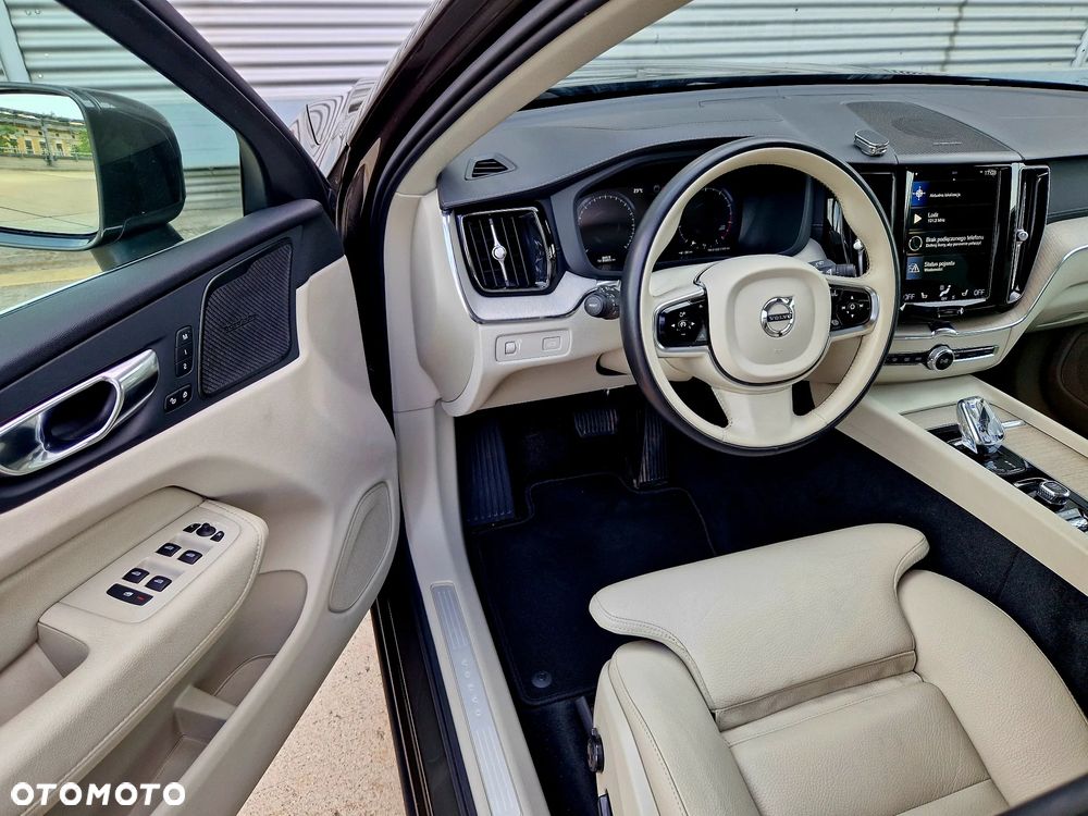 Volvo XC 60 T5 AWD Inscription - 22