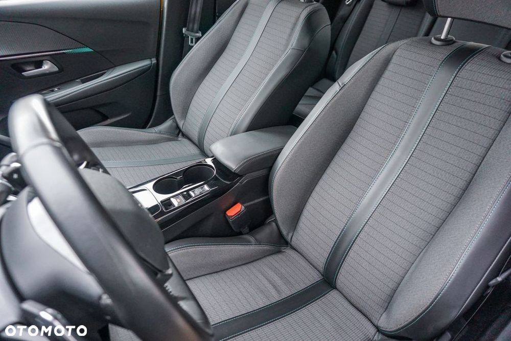Peugeot 208 1.2 PureTech Allure S&S EAT8 - 10