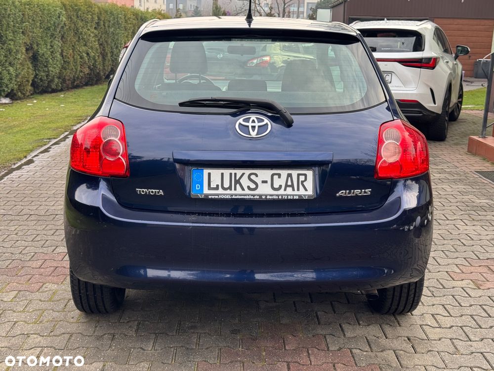 Toyota Auris 1.33 VVT-i - 7