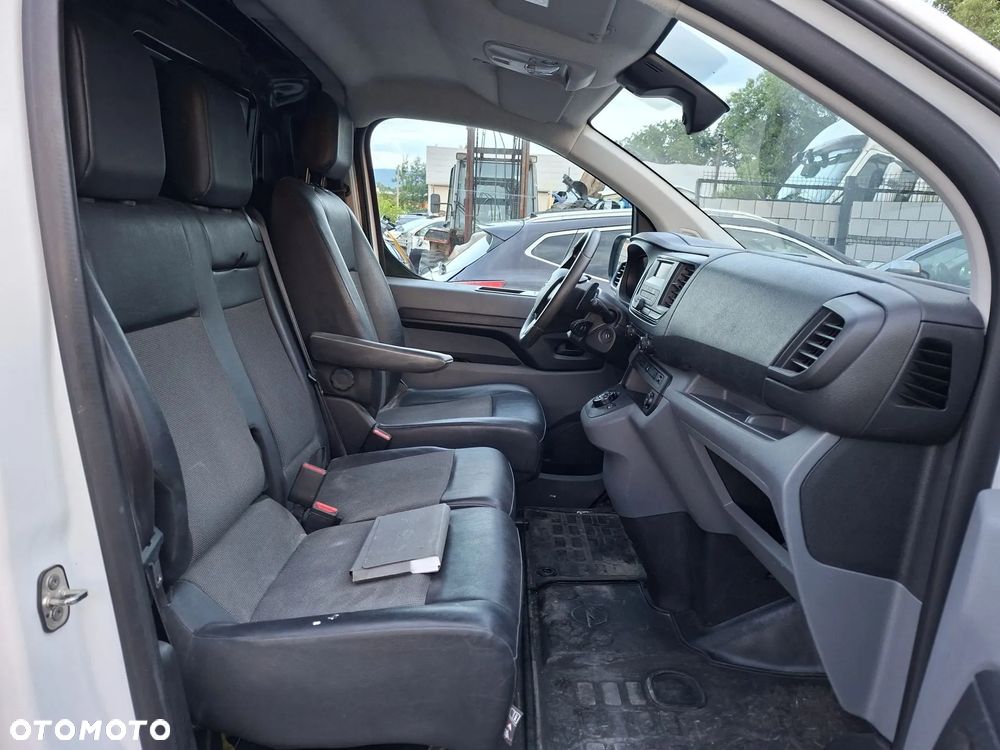 Opel Vivaro - 8