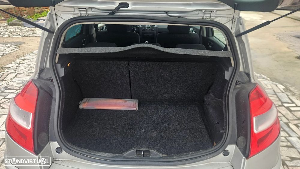 Renault Mégane 1.5 dCi Dynamique Luxe - 13