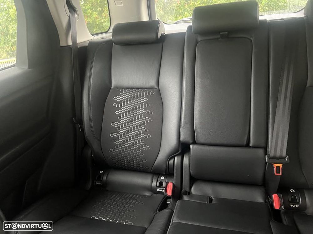 Land Rover Discovery Sport - 18