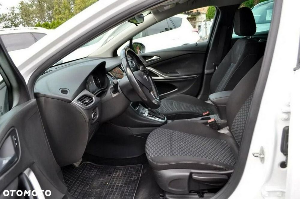 Opel Astra 2021