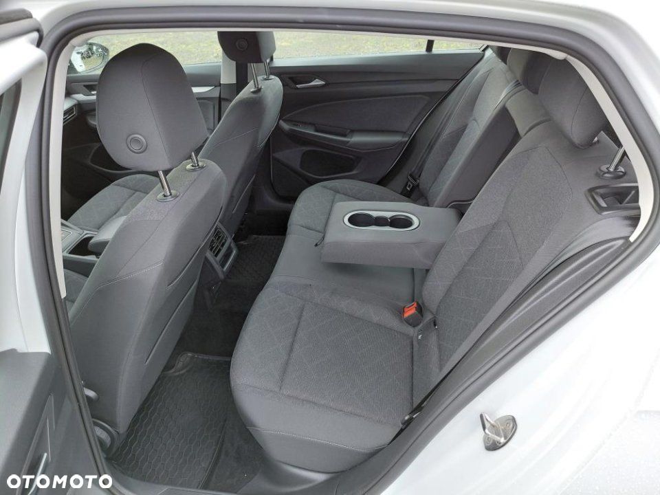 Volkswagen Golf - 11