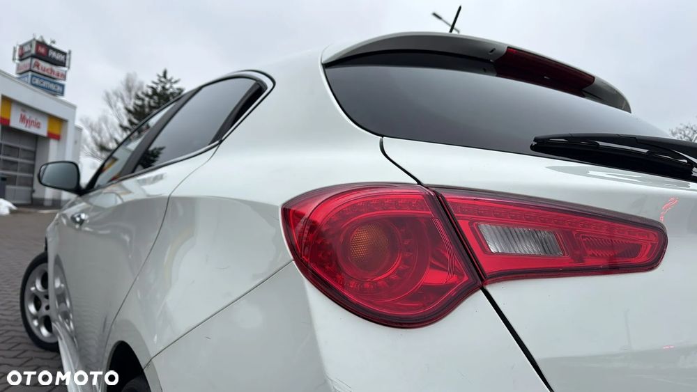 Alfa Romeo Giulietta 2.0 JTDM 16V Turismo - 10
