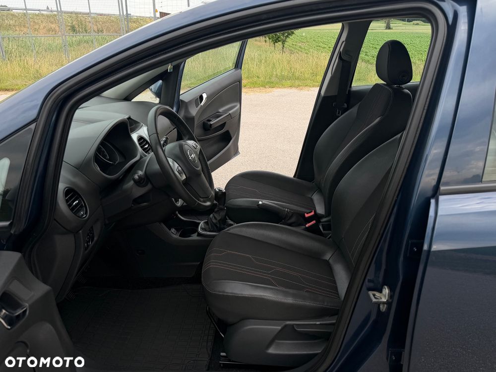 Opel Corsa 1.2 16V Cosmo - 15