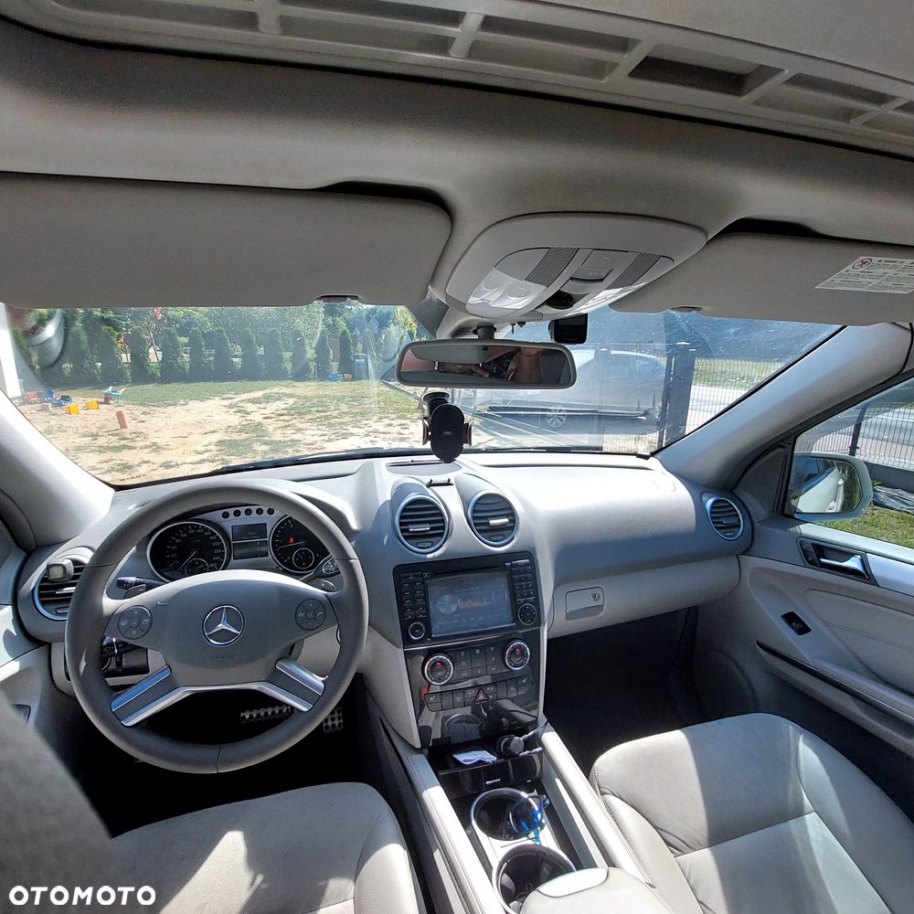 Mercedes-Benz ML 300 CDI BlueEff 4-Matic - 25