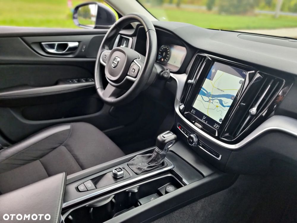 Volvo V60 T5 Geartronic Momentum - 26