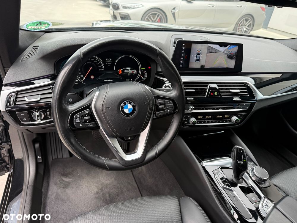 BMW Seria 5 520d Luxury Line sport - 13