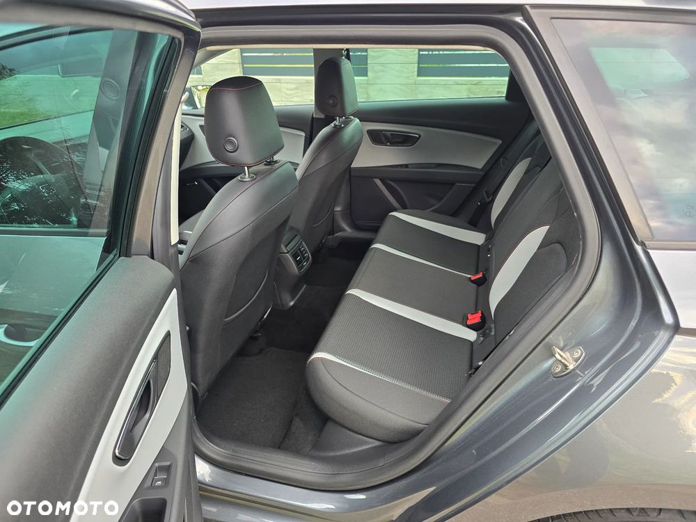 Seat Leon 2.0 TDI DPF Start&Stop DSG FR - 25