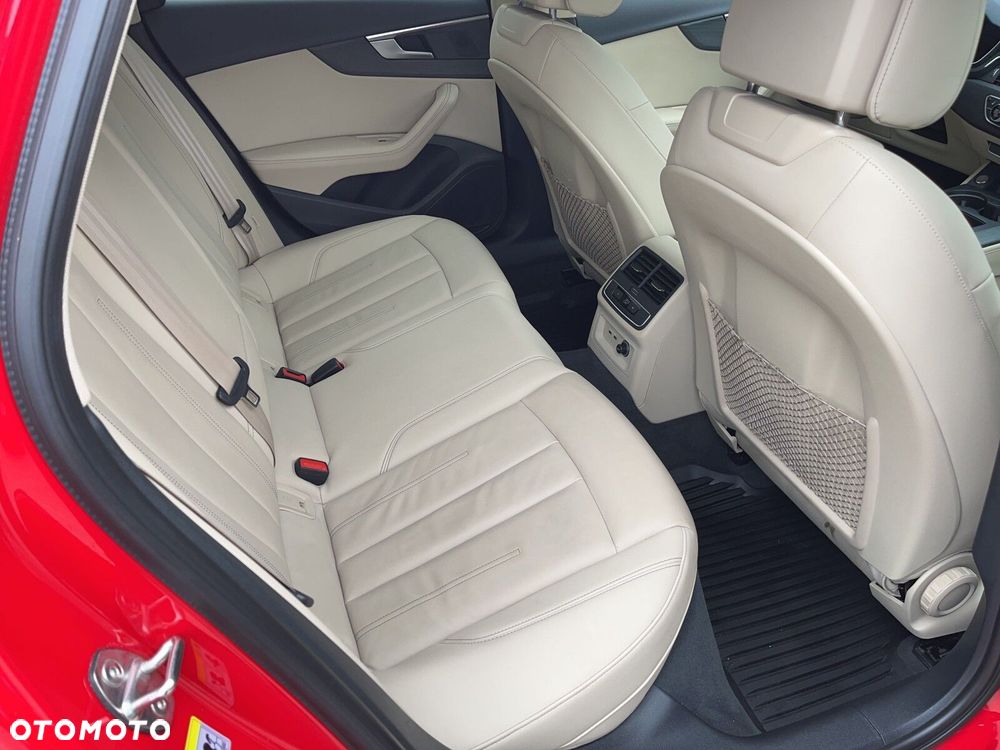 Audi A4 Limousine 35 TFSI mHEV Advanced S tronic - 12