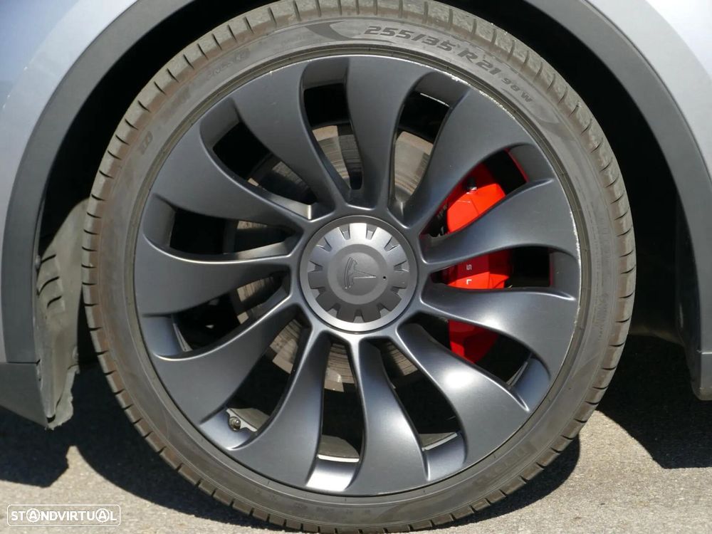 Tesla Model Y Performance Tração Integral - 8
