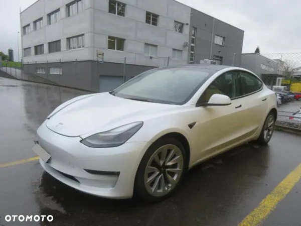 Tesla Model 3 Langstreckenbatterie Allradantrieb Dual Motor