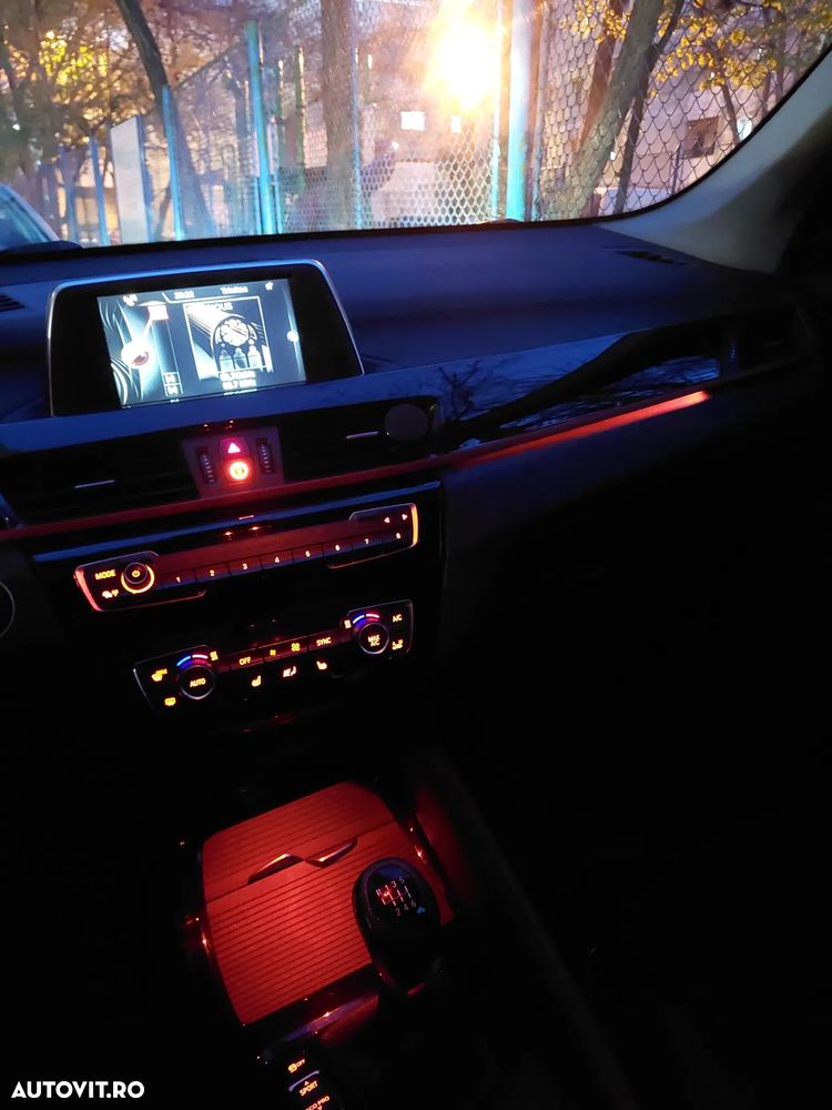 BMW X1 sDrive18d - 12