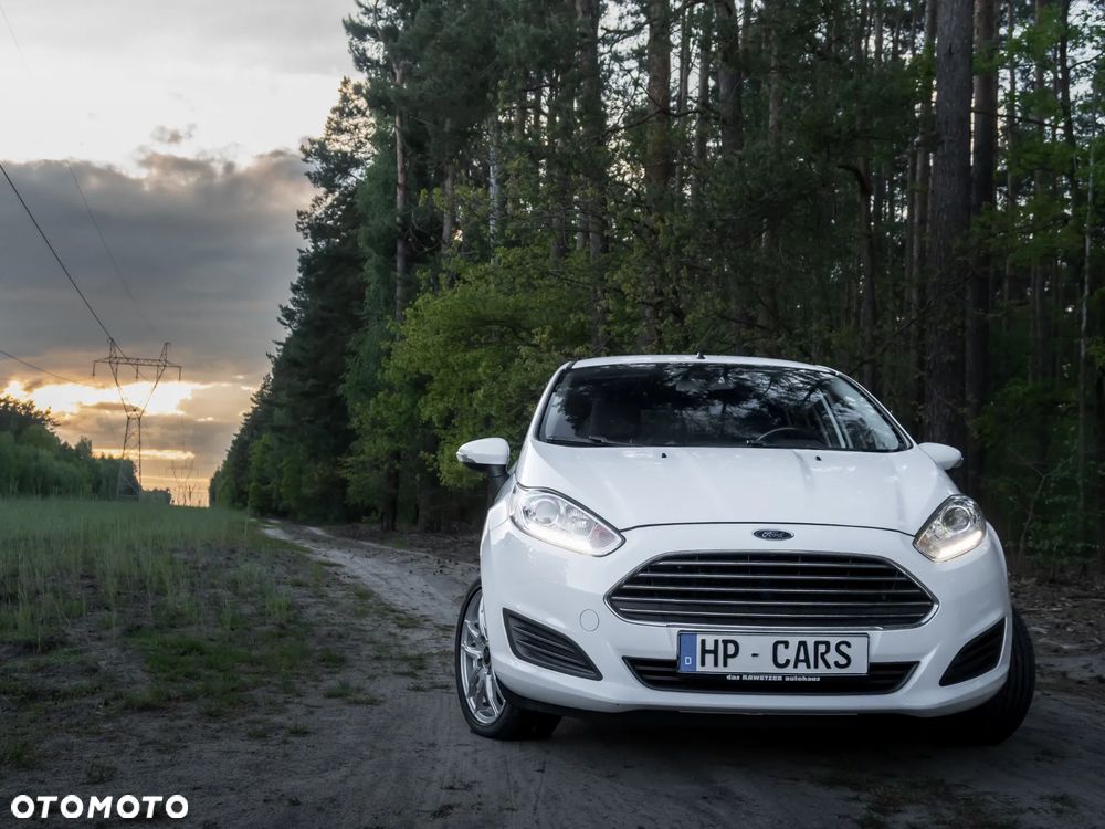 Ford Fiesta 1.25 Celebration - 32