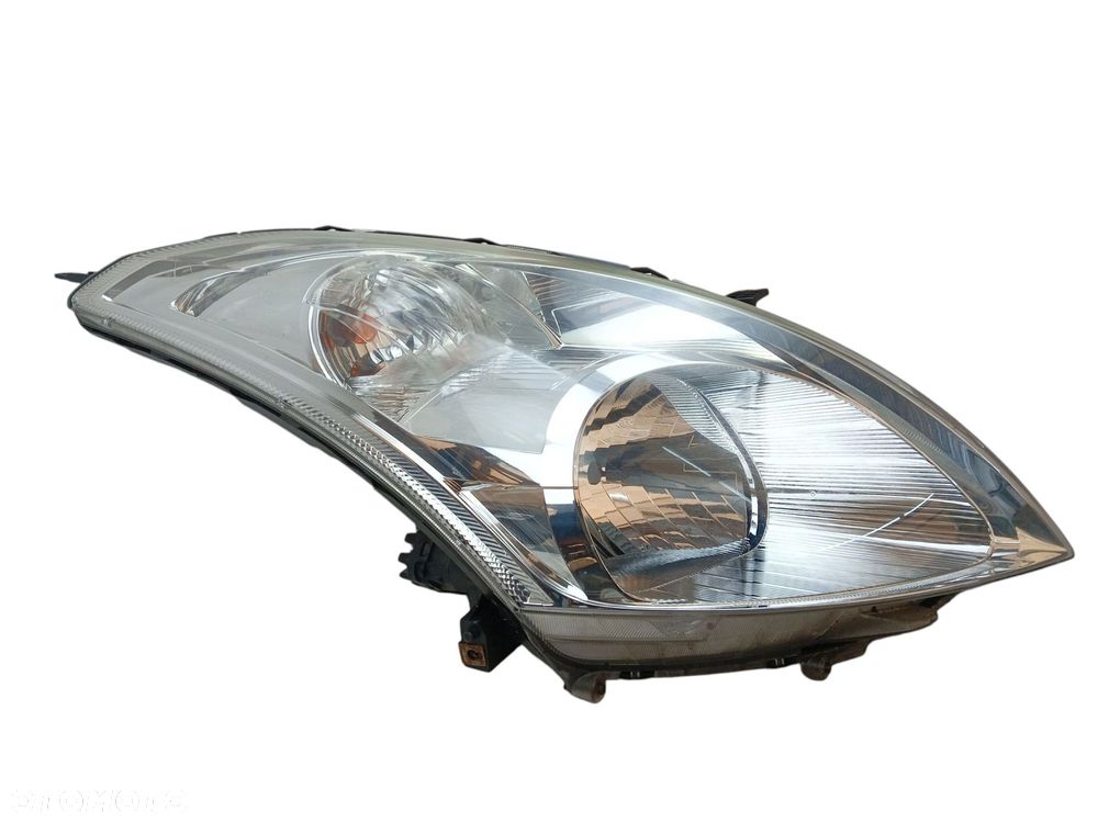 LAMPA PRAWY PRZÓD SUZUKI SWIFT V (2010-2013) 1.2 94KM - 6