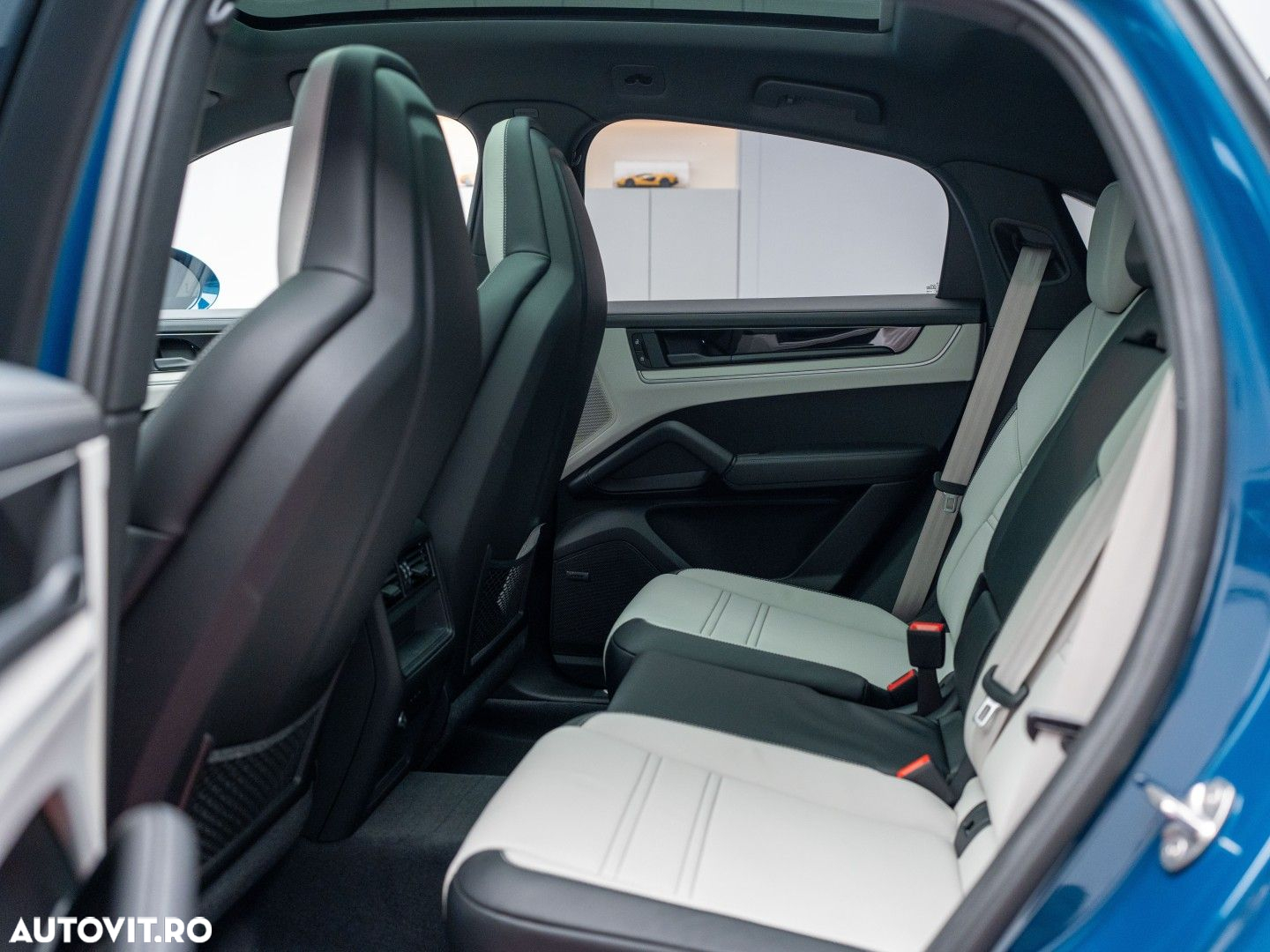 Porsche Cayenne - 12