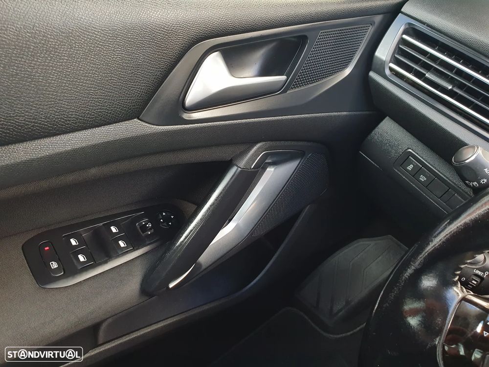 Peugeot 308 SW BlueHDi 120 Stop & Start Style - 13