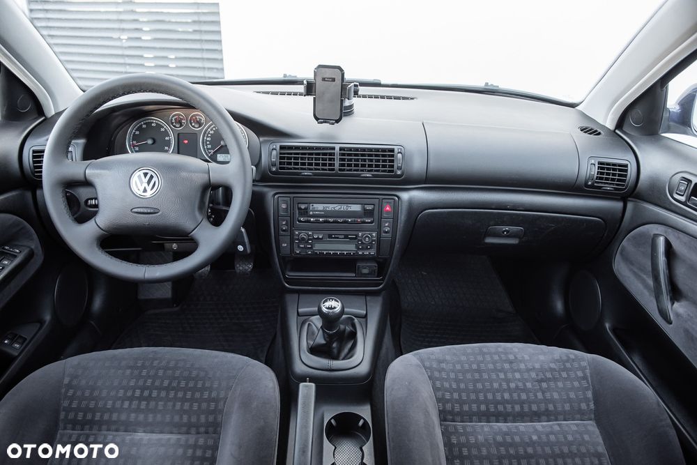 Volkswagen Passat - 22