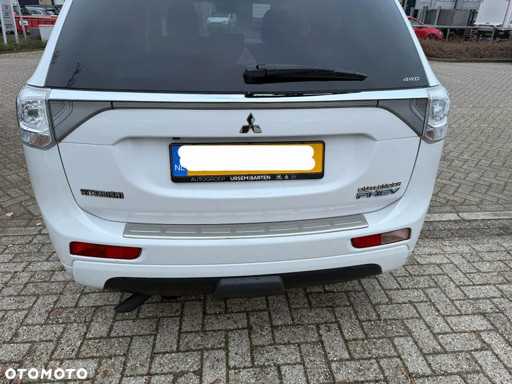 Mitsubishi Outlander - 5