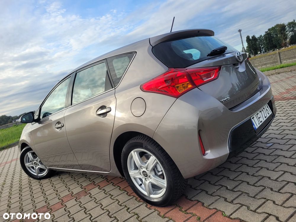 Toyota Auris 1.33 VVT-i Premium Comfort - 7