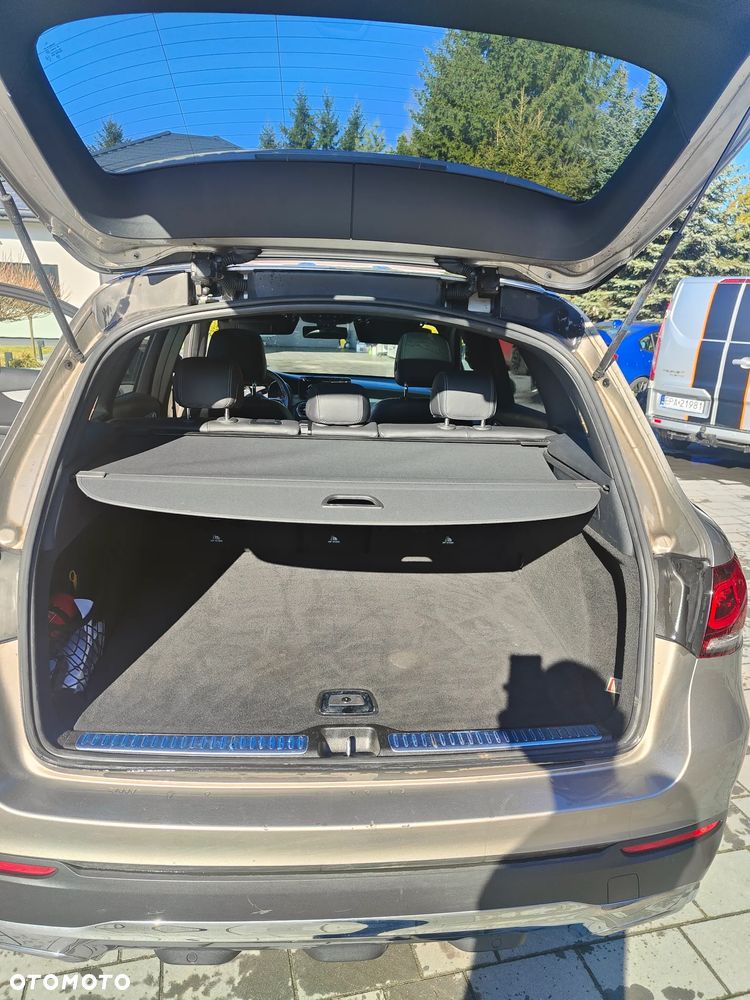 Mercedes-Benz GLC 300 4Matic 9G-TRONIC AMG Line - 39