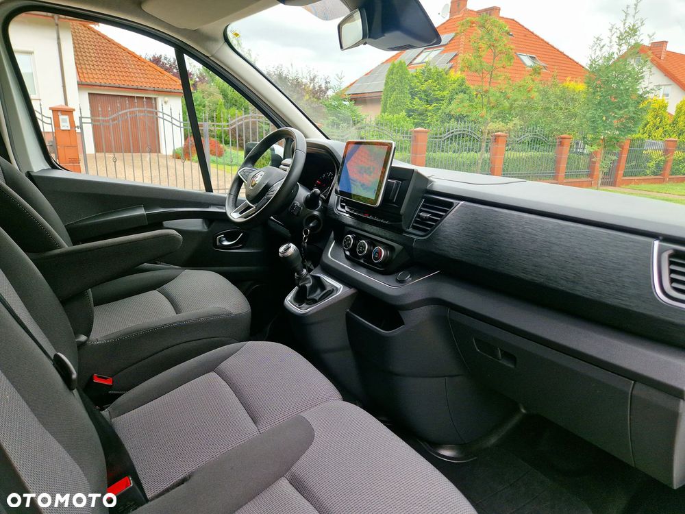 Renault Trafic 2.0 dCi - 24