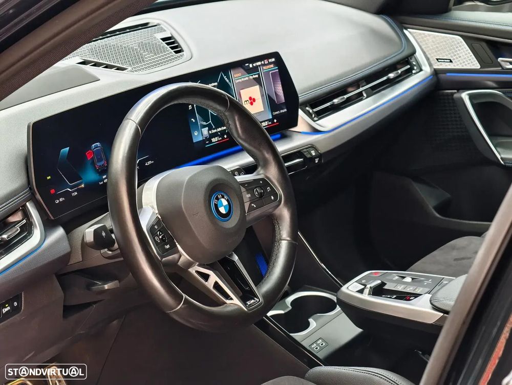 BMW iX1 xDrive30 Pack Desportivo M - 18