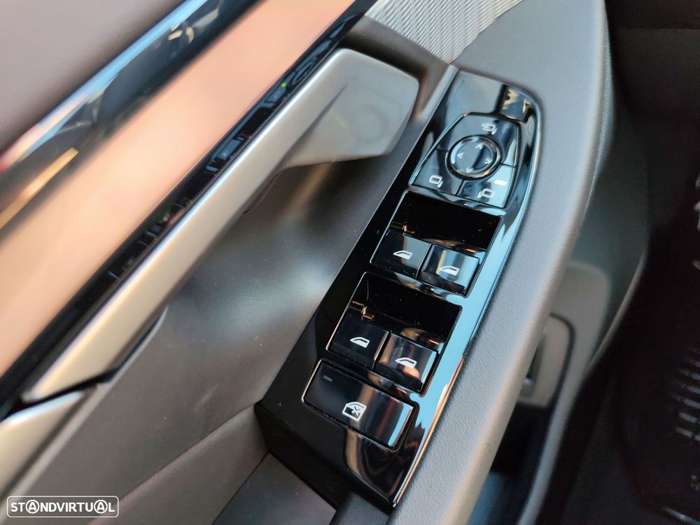 BMW 530 e Pack Desportivo M - 24