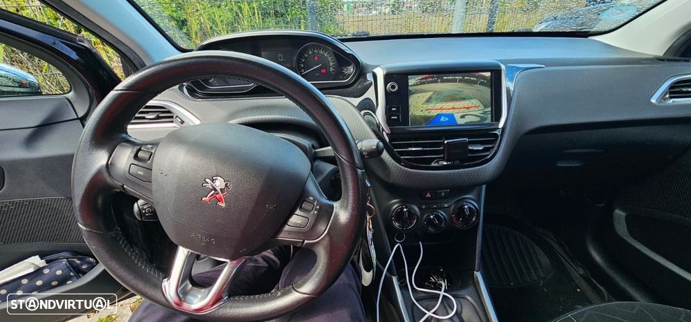 Peugeot 2008 1.2 PureTech Style - 6