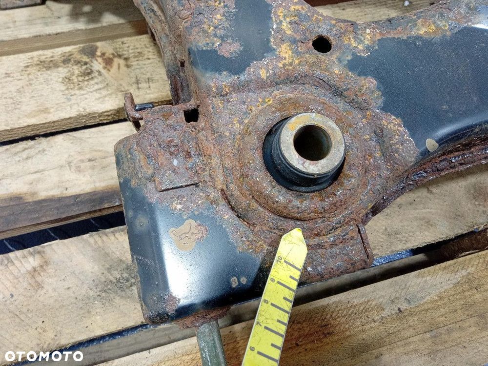 MITSUBISHI GRANDIS BELKA ZAWIESZENIA TYŁ - 12