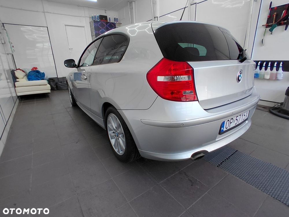 BMW Seria 1 2011 photo 4