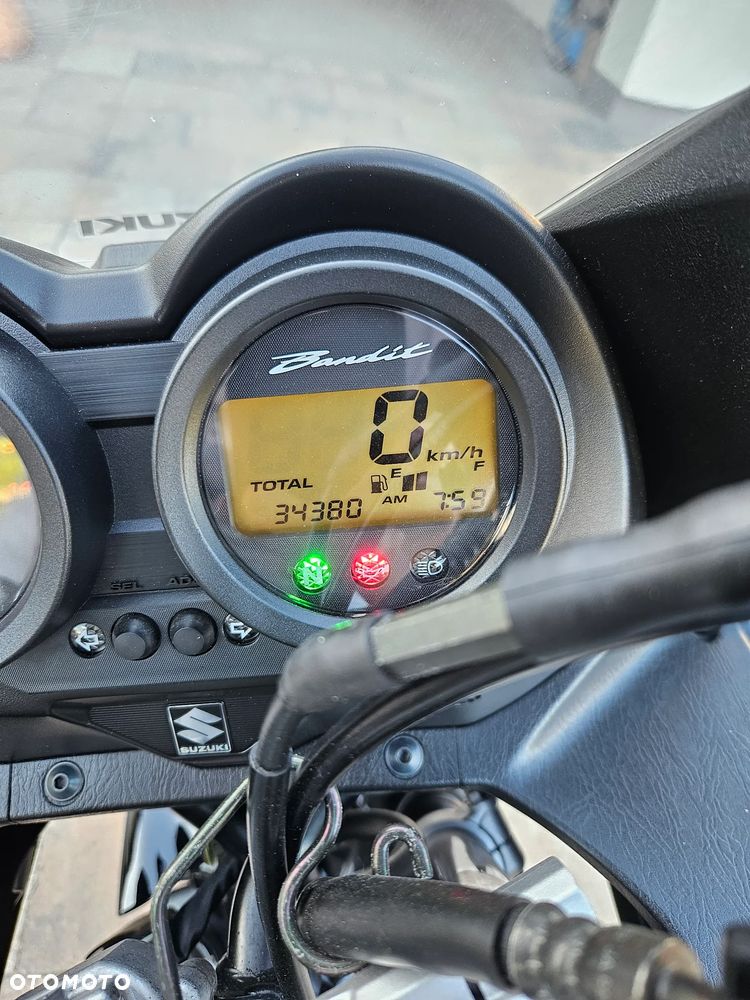 Suzuki Bandit - 10