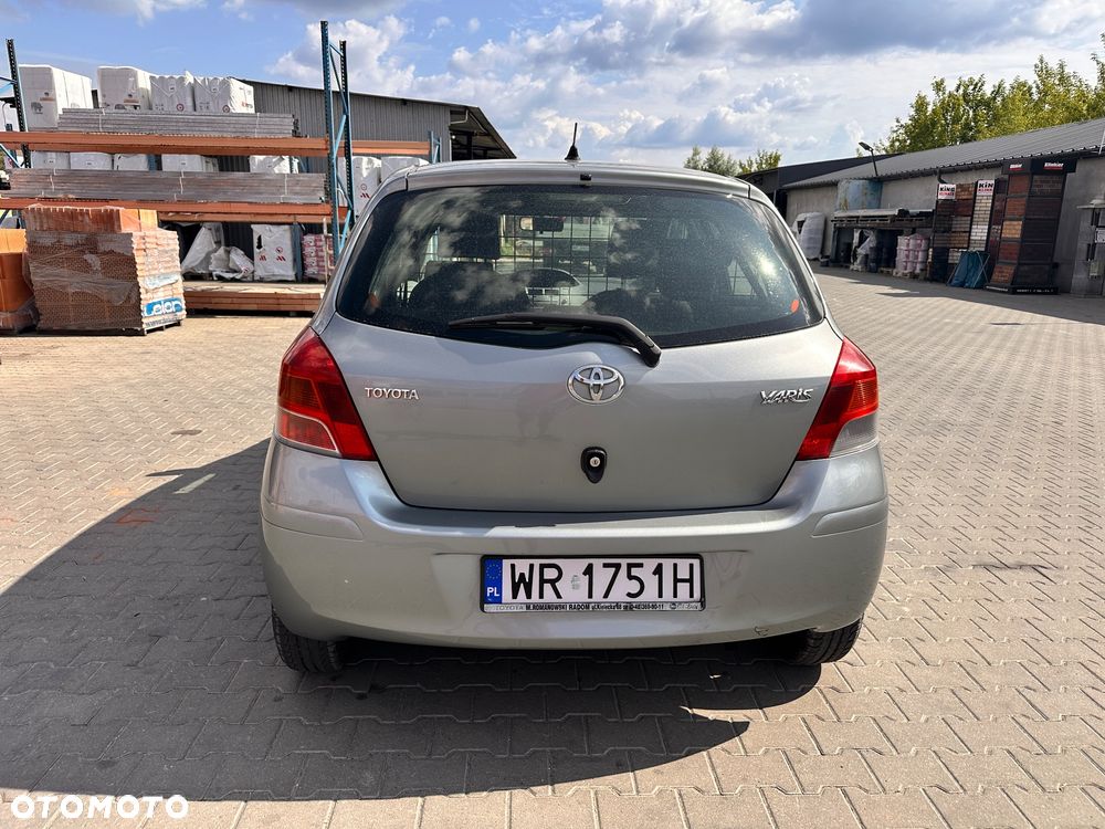 Toyota Yaris 1.0 Luna A/C - 5