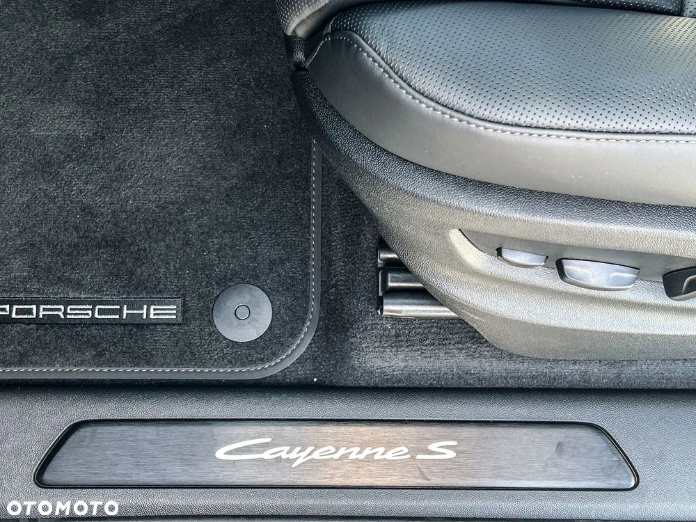 Porsche Cayenne S Tiptronic S - 19