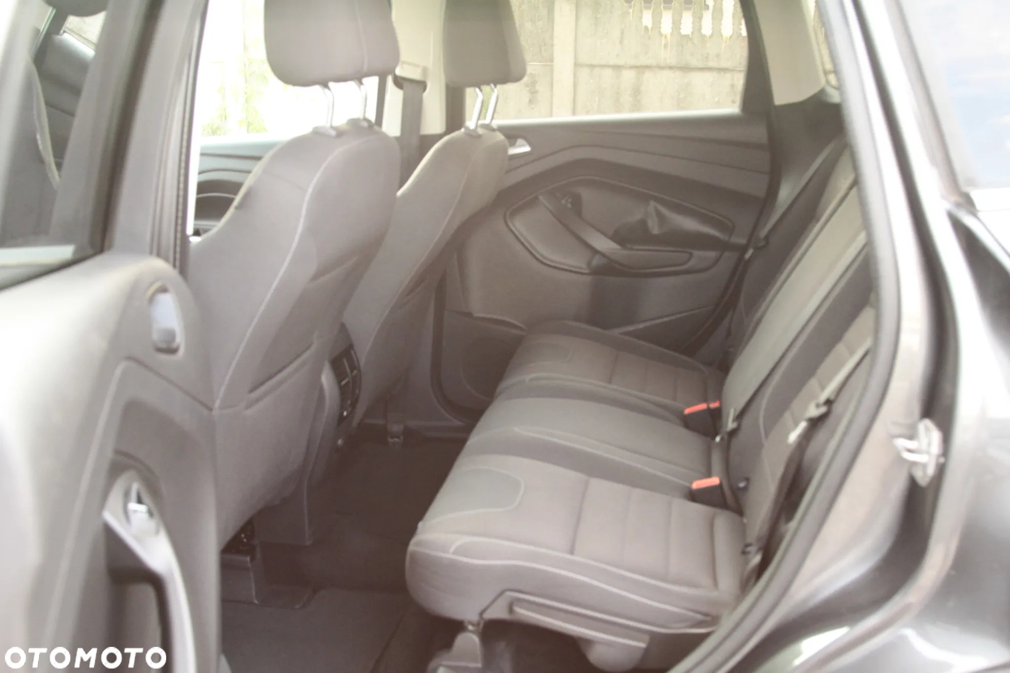 Ford Kuga 2.0 TDCi 2x4 Titanium - 17