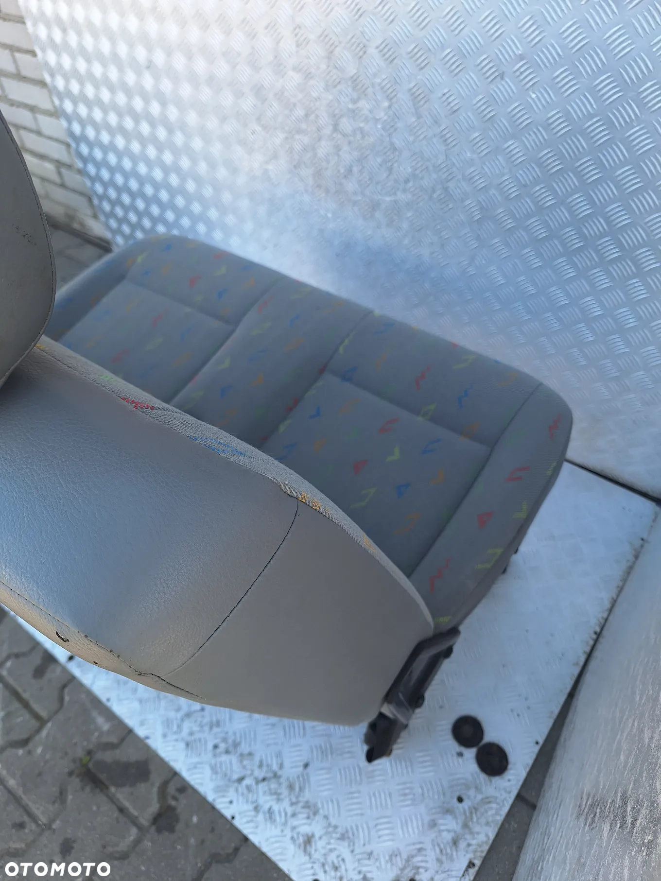 FOTEL KANAPA DWÓJKA 2 RZĄD SKŁADANY - VW TRANSPORTER T5 CARAVELLE - 4