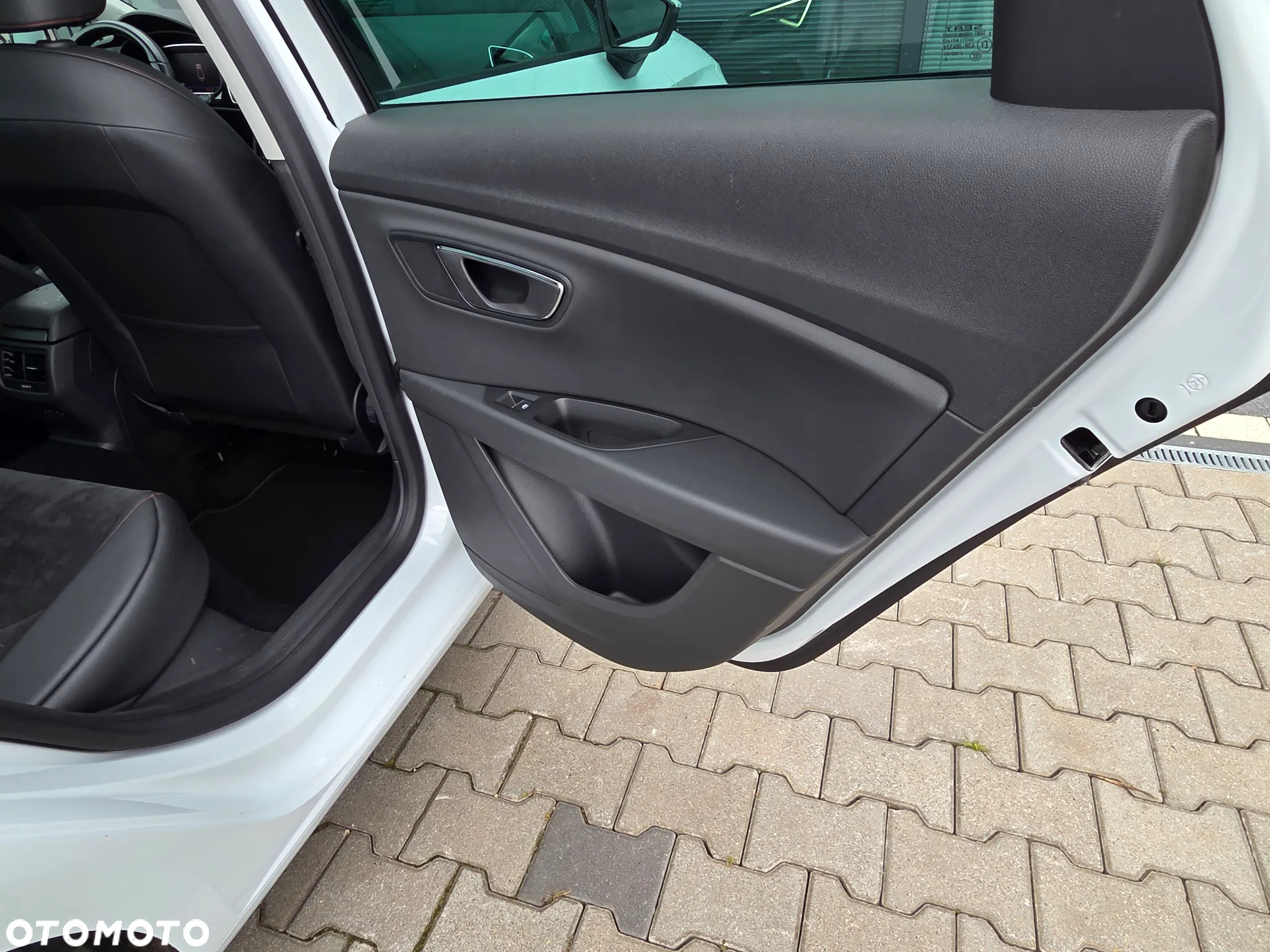 Seat Leon 2.0 TDI FR DSG - 36