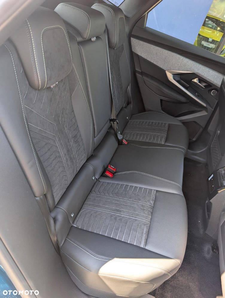Peugeot 3008 1.2 PureTech mHEV Allure e-DCS6 - 15