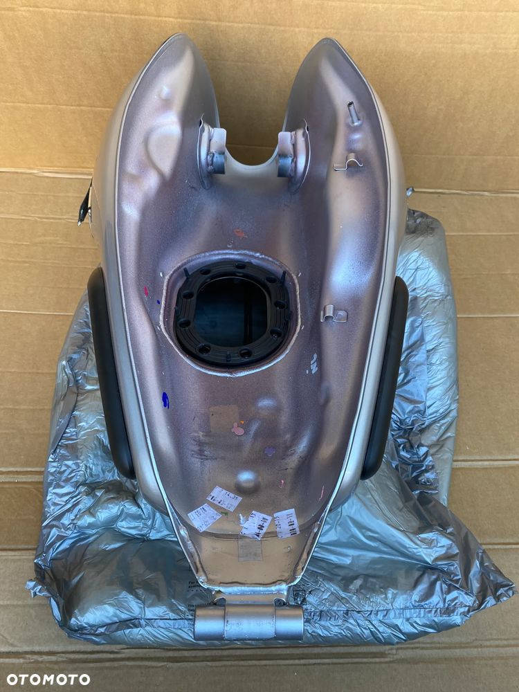 TRIUMPH BONNEVILLE T120 T100 ZBIORNIK PALIWA BAK FUEL TANK - 16